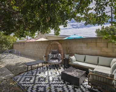 863 S Vecino Drive - Photo Thumbnail 31