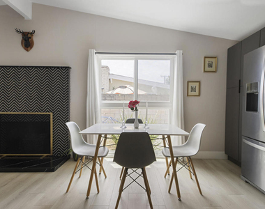 863 S Vecino Drive - Photo Thumbnail 10