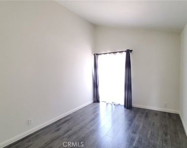 16019 Canyon Creek Road - Photo Thumbnail 12