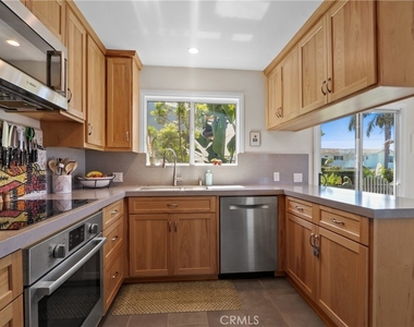 1819 Calle De Los Alamos - Photo Thumbnail 24