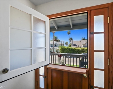 1819 Calle De Los Alamos - Photo Thumbnail 35