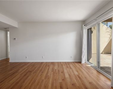 25671 Le Parc - Photo Thumbnail 10