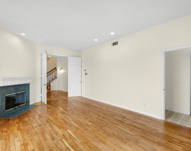 475 Marine Street - Photo Thumbnail 20