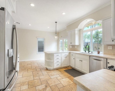 545 Sonoma Street - Photo Thumbnail 1