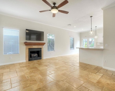 545 Sonoma Street - Photo Thumbnail 6