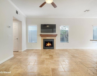 545 Sonoma Street - Photo Thumbnail 3