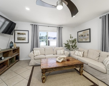3360 Garfield Street - Photo Thumbnail 11