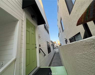 315 1/2 Diamond Avenue - Photo Thumbnail 15