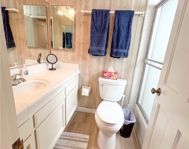 315 1/2 Diamond Avenue - Photo Thumbnail 9