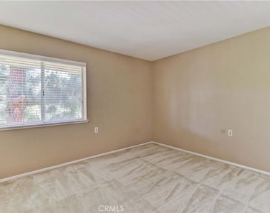 2396 W Via Mariposa W - Photo Thumbnail 18