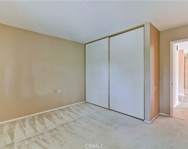 2396 W Via Mariposa W - Photo Thumbnail 19