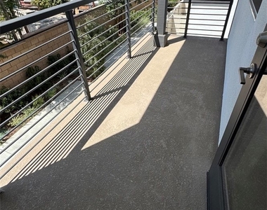 9531 Hannah Way - Photo Thumbnail 9