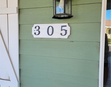 305 Faith - Photo Thumbnail 1