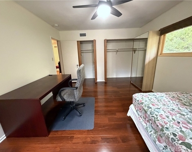 108 Barret - Photo Thumbnail 32