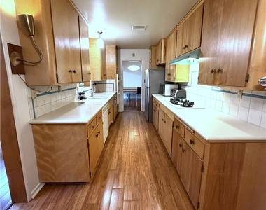 108 Barret - Photo Thumbnail 12