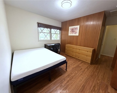 108 Barret - Photo Thumbnail 26