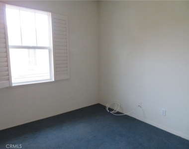 10375 Church Street - Photo Thumbnail 10