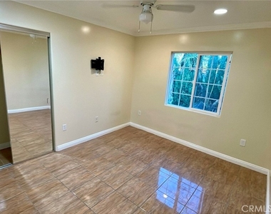 10818 Yukon Avenue - Photo Thumbnail 8
