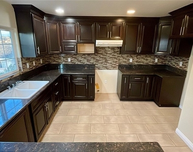 10818 Yukon Avenue - Photo Thumbnail 5