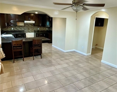 10818 Yukon Avenue - Photo Thumbnail 3
