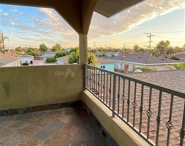 10818 Yukon Avenue - Photo Thumbnail 16