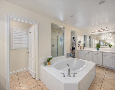 3276 Huntfield - Photo Thumbnail 37