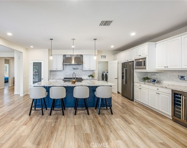 3276 Huntfield - Photo Thumbnail 1