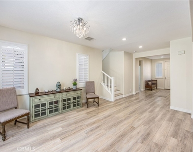 3276 Huntfield - Photo Thumbnail 14
