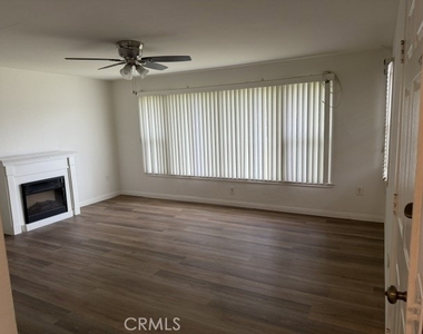 4372 Valley View - Photo Thumbnail 3