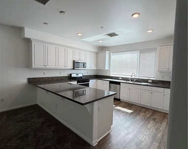 8013 Olive Lane - Photo Thumbnail 6