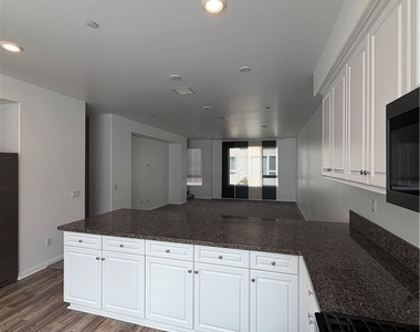 8013 Olive Lane - Photo Thumbnail 10