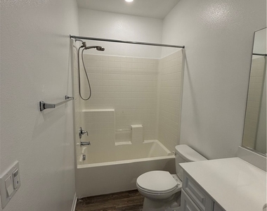 8013 Olive Lane - Photo Thumbnail 4