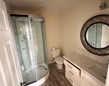1016 N Vernon Avenue - Photo Thumbnail 15