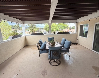 1016 N Vernon Avenue - Photo Thumbnail 12