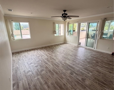 1016 N Vernon Avenue - Photo Thumbnail 4