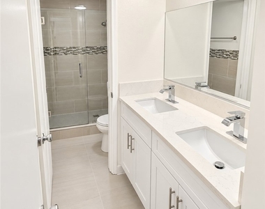 46 Eagle Point - Photo Thumbnail 12
