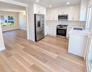 46 Eagle Point - Photo Thumbnail 8