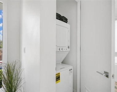 839 N Kingsley - Photo Thumbnail 29