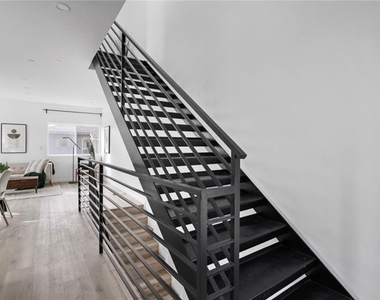 839 N Kingsley - Photo Thumbnail 19
