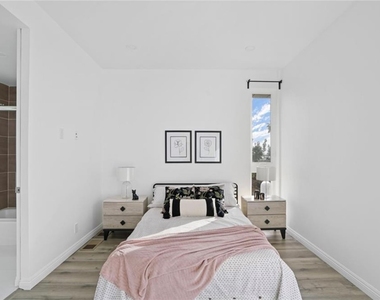 839 N Kingsley - Photo Thumbnail 16