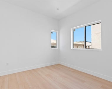2637 S Garth - Photo Thumbnail 6