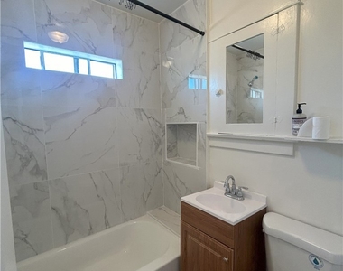 1839 Curtis Avenue - Photo Thumbnail 4