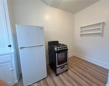 1839 Curtis Avenue - Photo Thumbnail 6
