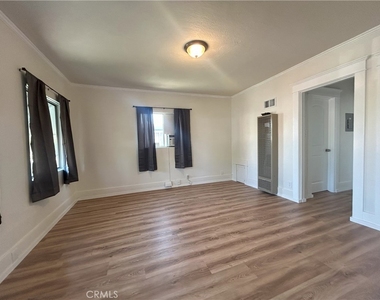 1839 Curtis Avenue - Photo Thumbnail 2