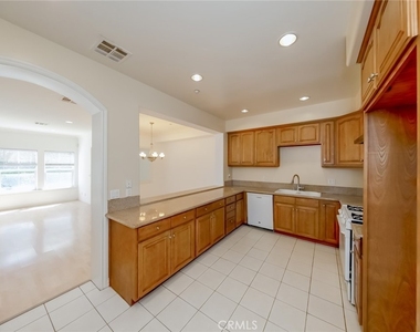 5235 Rosemead Blvd - Photo Thumbnail 6