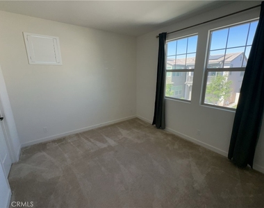 7367 Autumn Court - Photo Thumbnail 13