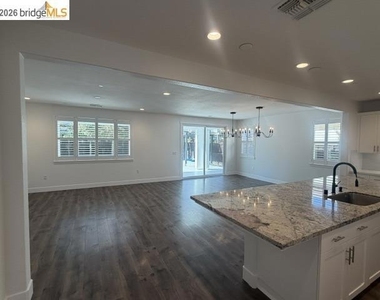 9588 Pescadero Cir - Photo Thumbnail 5