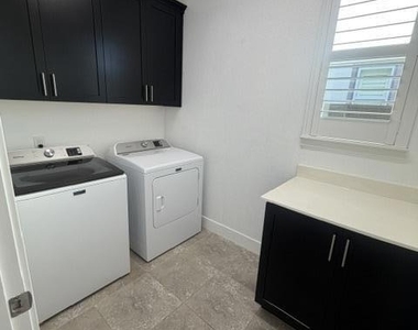 9588 Pescadero Cir - Photo Thumbnail 18
