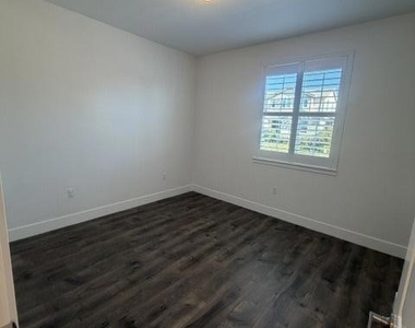 9588 Pescadero Cir - Photo Thumbnail 16