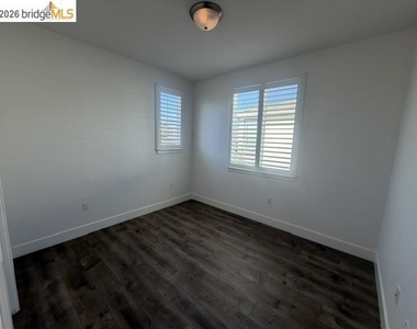 9588 Pescadero Cir - Photo Thumbnail 21